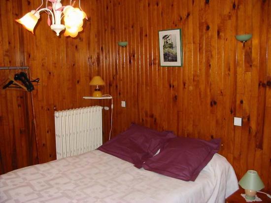 CHAMBRE coté bourg